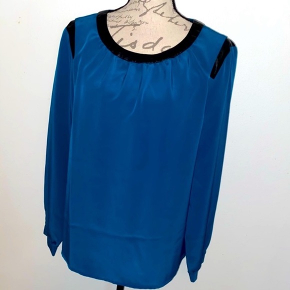 ▪️Antonio Melani Leather Trim Accent Top▪️ - Picture 6 of 11